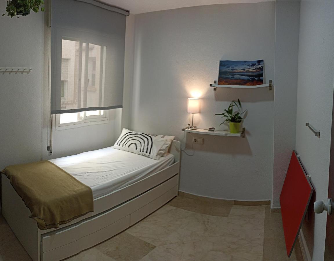 מאלגה Confortable Habitacion Centrica En Piso Privado מראה חיצוני תמונה